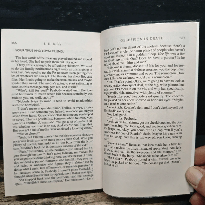 Festive in Death - J.D. Robb รูปที่ 8