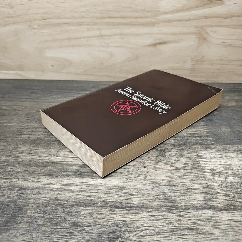 The Satanic Bible Anton Szandor LaVey รูปที่ 3