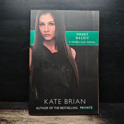 Sweet Deceit - Kate Brian