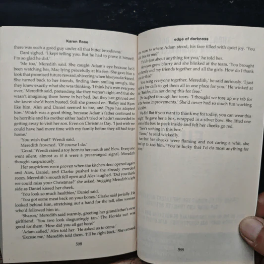 Edge of Darkness - Karen Rose รูปที่ 7