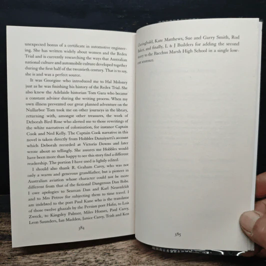 A Long Way from Home - Peter Carey รูปที่ 8