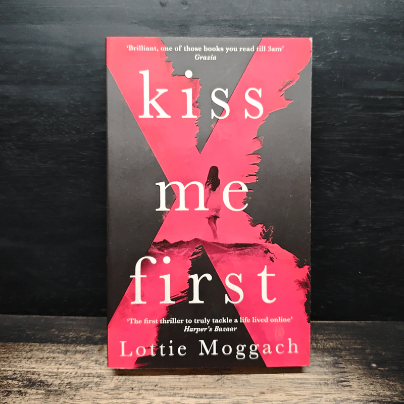 Kiss Me First - Lottie Moggach รูปที่ 1