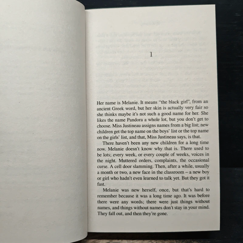 The Girl with All the Gifts - M.R. Carey รูปที่ 7