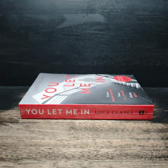You Let Me In - Lucy Clarke รูปที่ 3