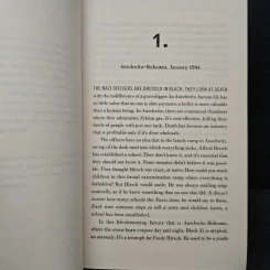 The Librarian of Auschwitz - Antonio Iturbe รูปที่ 7