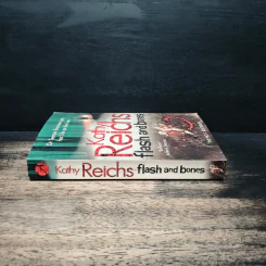 Flash and Bones - Kathy Reichs รูปที่ 3