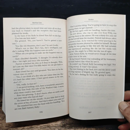 Broken - Martina Cole รูปที่ 7