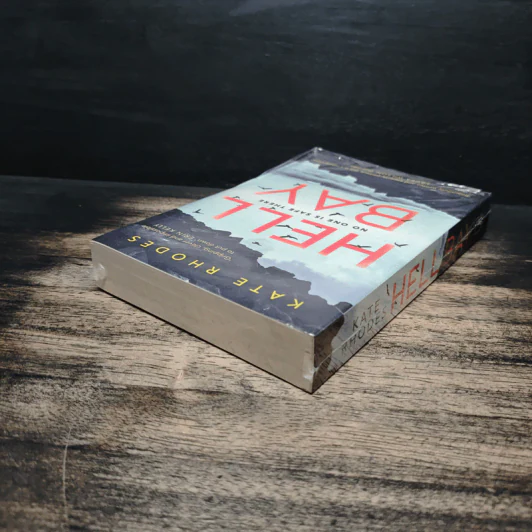 Hell Bay - Kate Rhodes รูปที่ 5