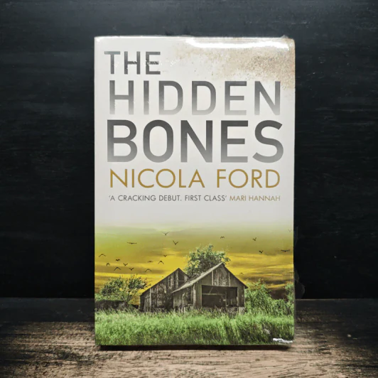 The Hidden Bones - Nicola Ford รูปที่ 1