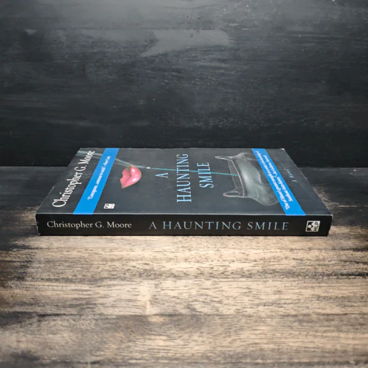 A Haunting Smile - Christopher G. Moore รูปที่ 3