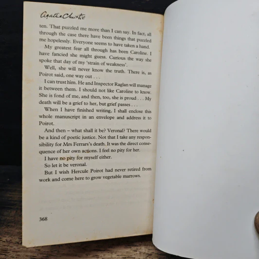 The Murder of Roger Ackroyd - Agatha Christie รูปที่ 9