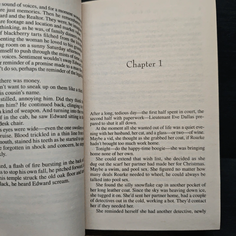 Brotherhood in Death - J. D. Robb รูปที่ 7