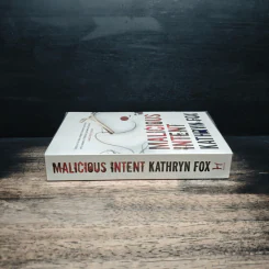 Malicious Intent - Kathryn Fox รูปที่ 3