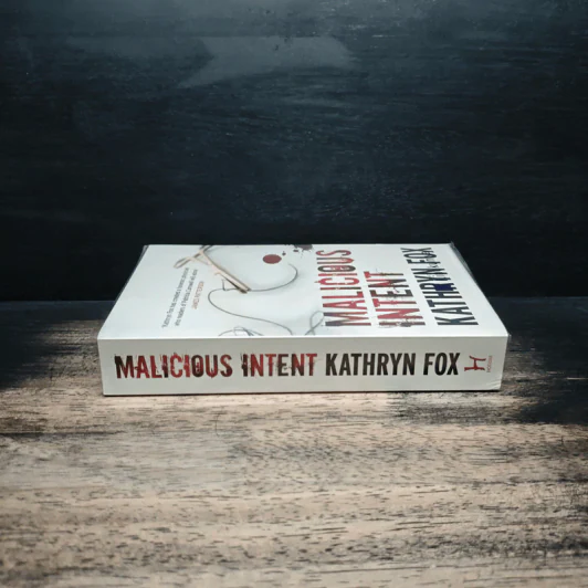Malicious Intent - Kathryn Fox รูปที่ 3