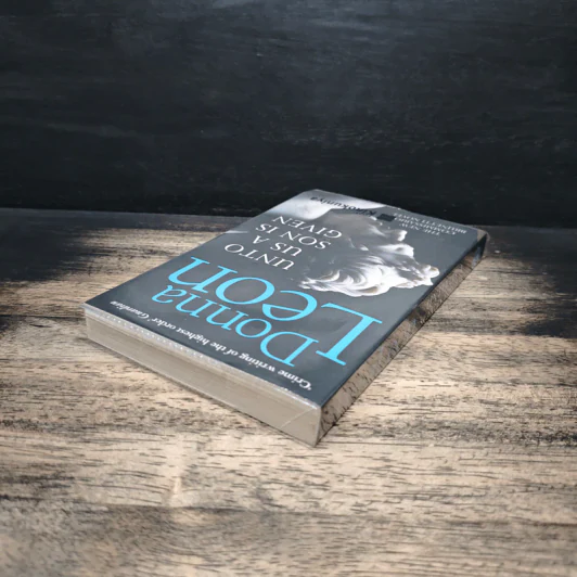 Unto Us a Son Is Given - Donna Leon รูปที่ 5