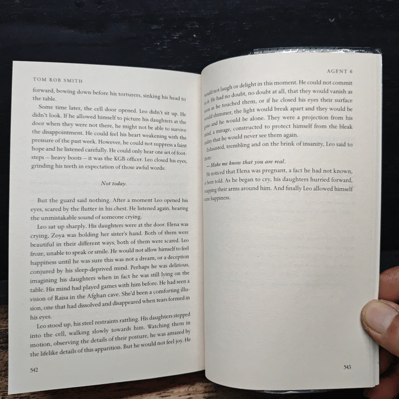 Agent 6 - Tom Rob Smith รูปที่ 8