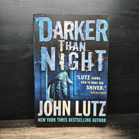 Darker Than Night - John Lutz รูปที่ 1