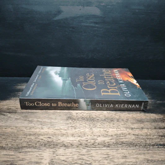 Too Close to Breathe - Olivia Kiernan รูปที่ 3
