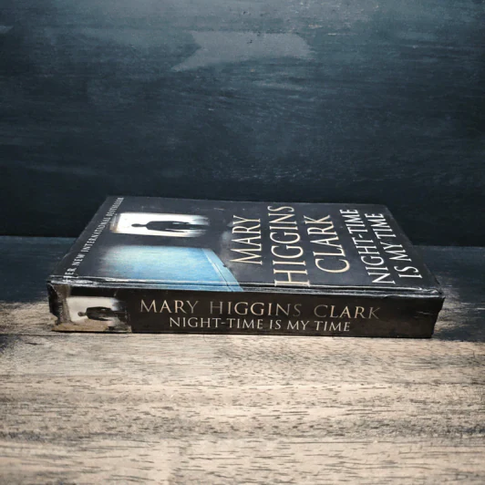 Nighttime Is My Time - Mary Higgins Clark รูปที่ 3