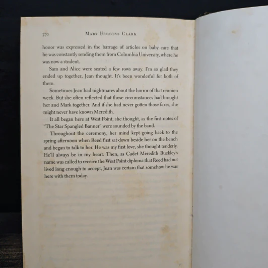 Nighttime Is My Time - Mary Higgins Clark รูปที่ 8