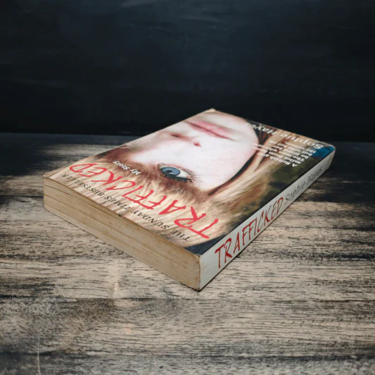Trafficked - Sophie Hayes รูปที่ 5
