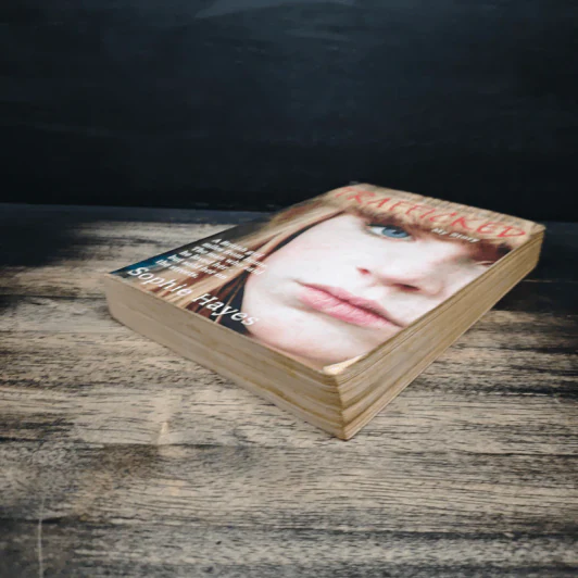 Trafficked - Sophie Hayes รูปที่ 4
