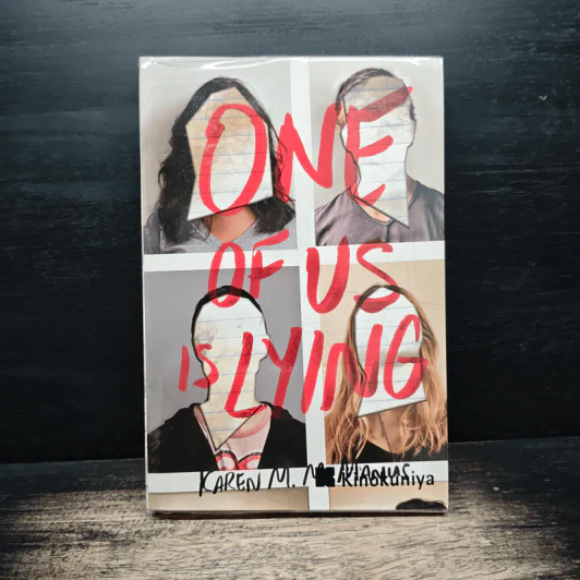 One Of Us Is Lying - Karen M. McManus รูปที่ 1