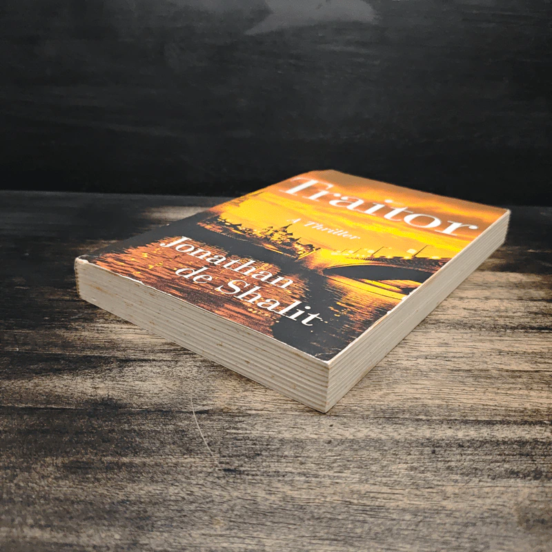 Traitor - Jonathan de Shalit รูปที่ 4