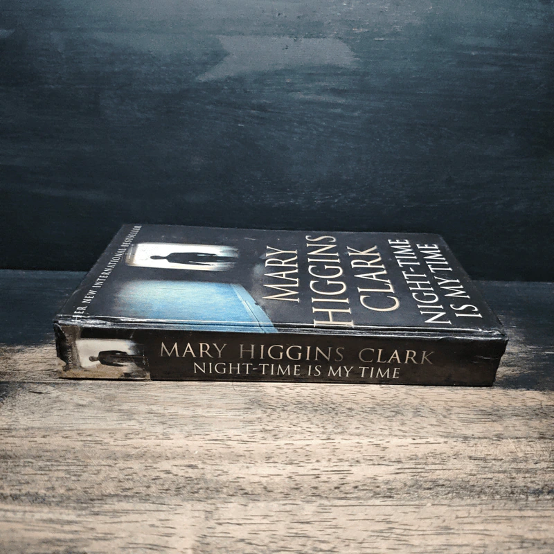Nighttime Is My Time - Mary Higgins Clark รูปที่ 3