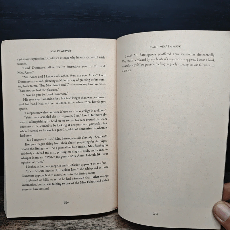 Murder at the Brightwell - Ashley Weaver รูปที่ 8