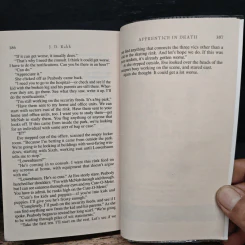 Brotherhood in Death - J. D. Robb รูปที่ 8