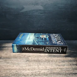 Insidious Intent - Val McDermid รูปที่ 3