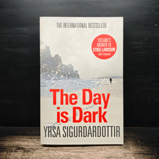The Day is Dark - Yrsa Sigurdardottir รูปที่ 1