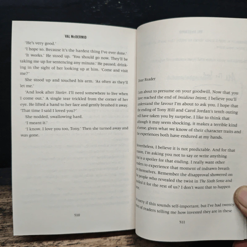 Insidious Intent - Val McDermid รูปที่ 8