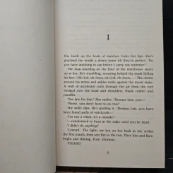 Close to the Bone - Stuart MacBride รูปที่ 7