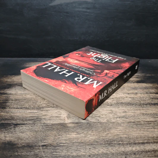 The Flight - M.R. Hall รูปที่ 5