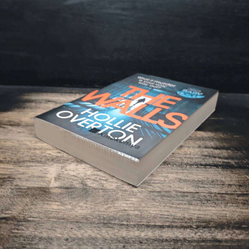 The Walls - Hollie Overton รูปที่ 4