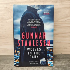 Wolves in the Dark - Gunnar Staalesen