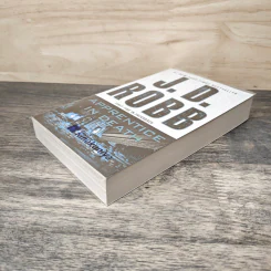 Apprentice in Death - J.D. Robb รูปที่ 3