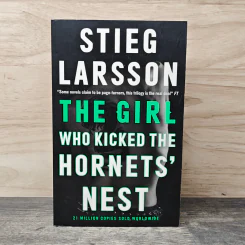 The Girl Who Kicked The Hornets' Nest - Stieg Larsson รูปที่ 1