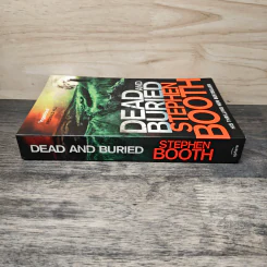 Dead and Buried - Stephen Booth รูปที่ 2