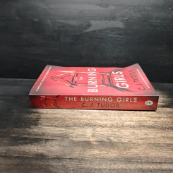 The Burning Girls - C.J. Tudor รูปที่ 3