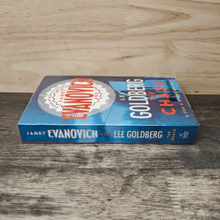The Chase - Janet Evanovich, Lee Goldberg รูปที่ 2