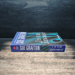 J is for Judgment - Sue Grafton รูปที่ 3