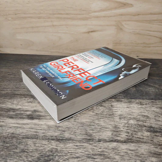 The Perfect Girlfriend - Karen Hamilton รูปที่ 3