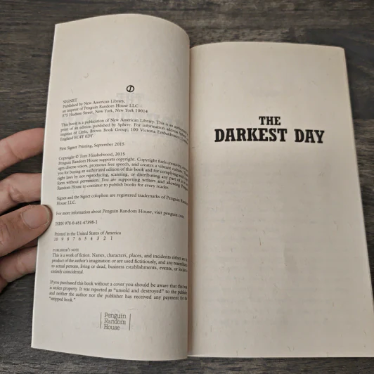 The Darkest Day - Tom Wood รูปที่ 6