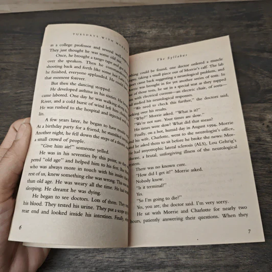 Tuesdays with Morrie - Mitch Albom รูปที่ 7