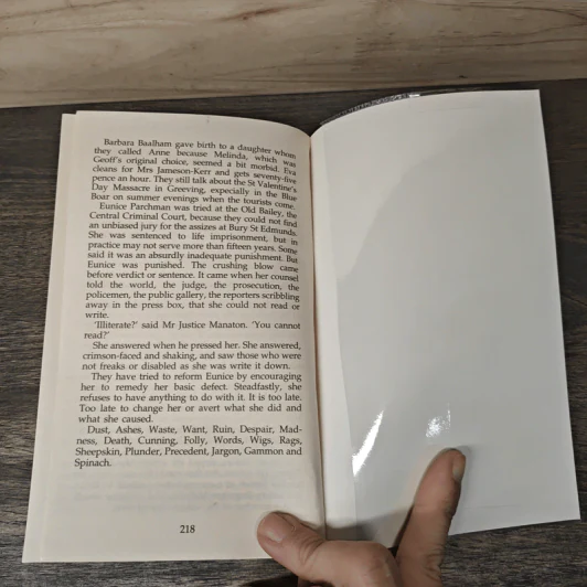 A Judgement in Stone - Ruth Rendell รูปที่ 8