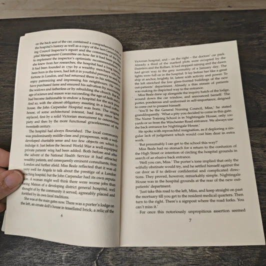 Shroud for a Nightingale - P.D. James รูปที่ 7