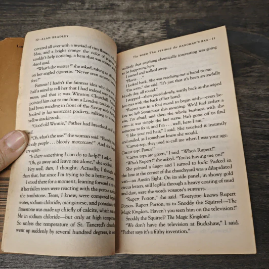 The Weed That Strings the Hangman's Bag - Alan Bradley รูปที่ 7